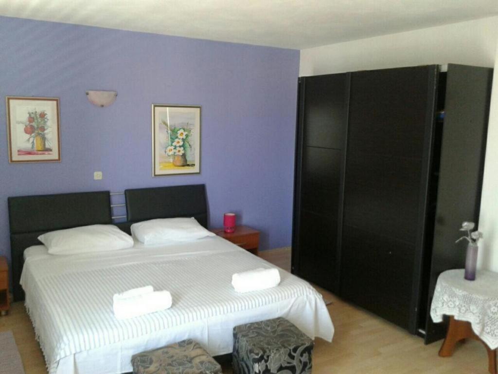 Apartments Magda Supetar Ngoại thất bức ảnh