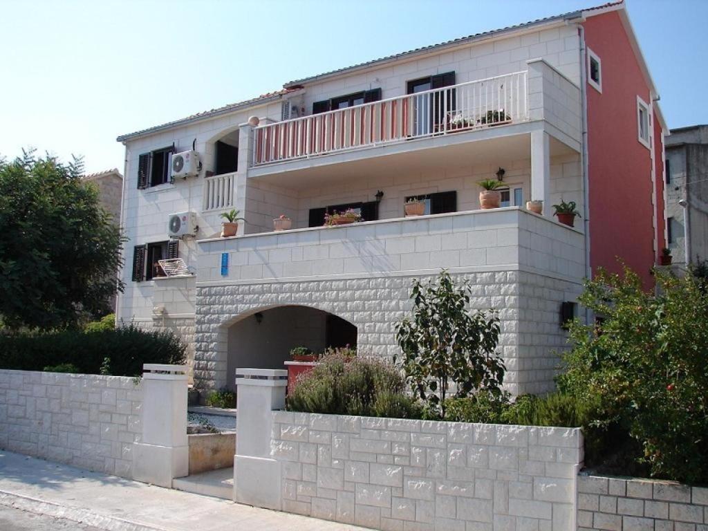 Apartments Magda Supetar Ngoại thất bức ảnh