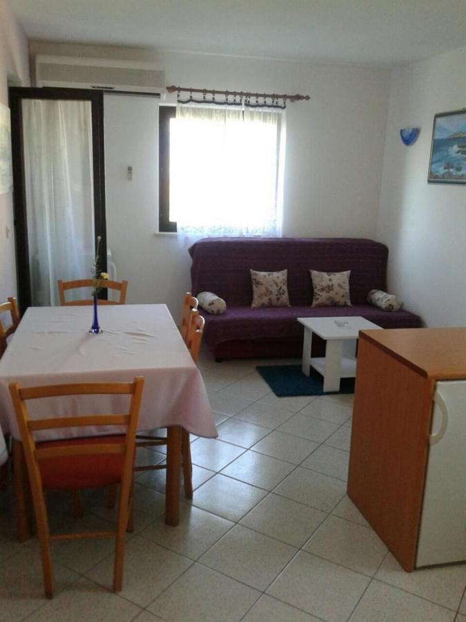 Apartments Magda Supetar Ngoại thất bức ảnh